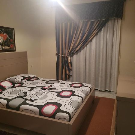 Blloku Tirana Apartment Bagian luar foto