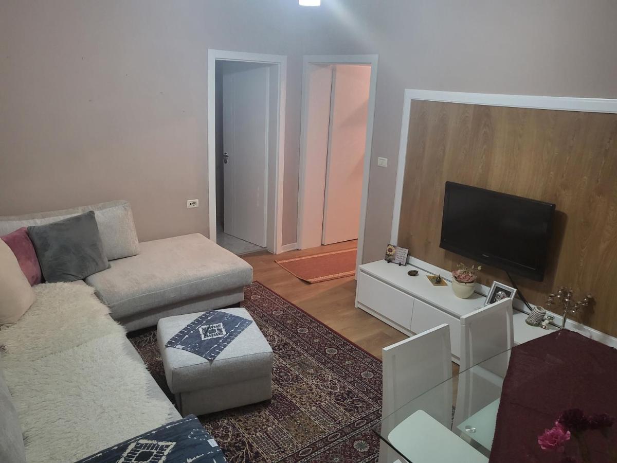 Blloku Tirana Apartment Bagian luar foto